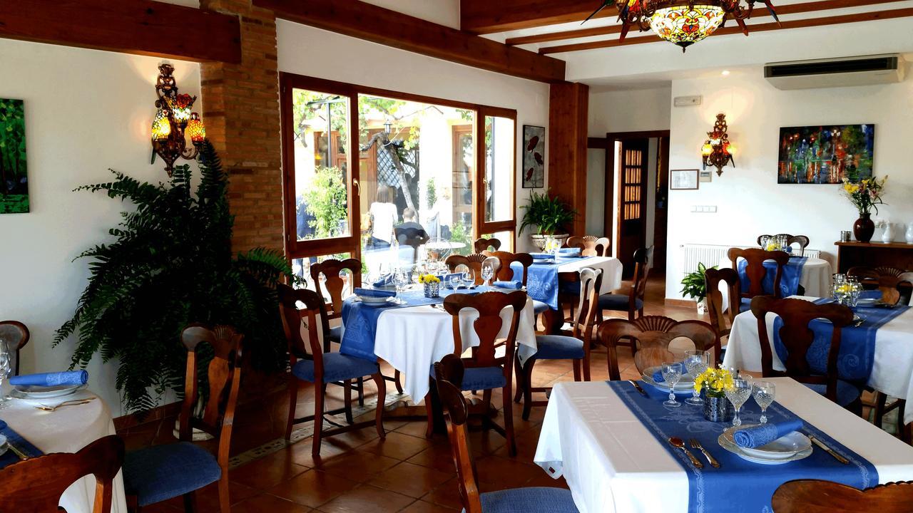 Podiumberg Hotel Quatretondeta Buitenkant foto