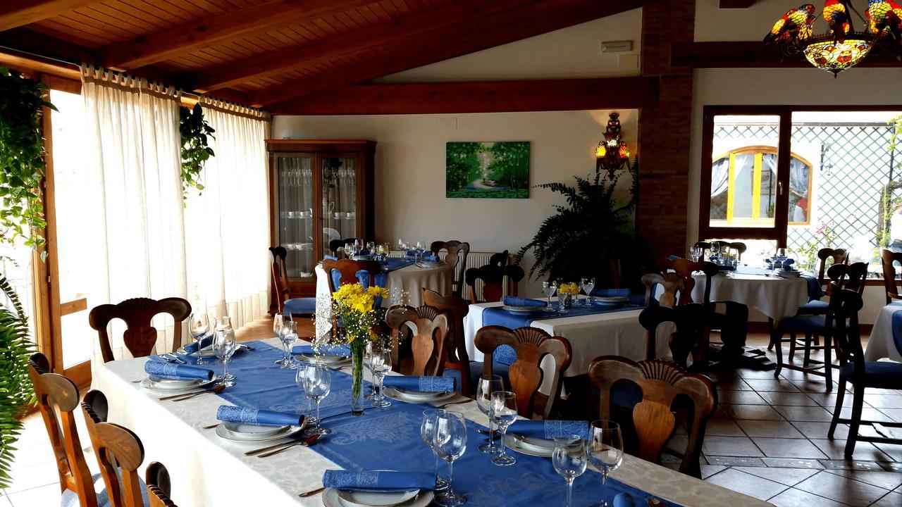 Podiumberg Hotel Quatretondeta Buitenkant foto