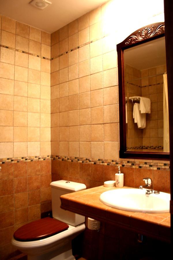 Podiumberg Hotel Quatretondeta Buitenkant foto