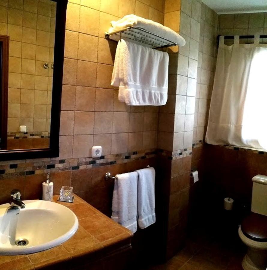 Podiumberg Hotel Quatretondeta Buitenkant foto
